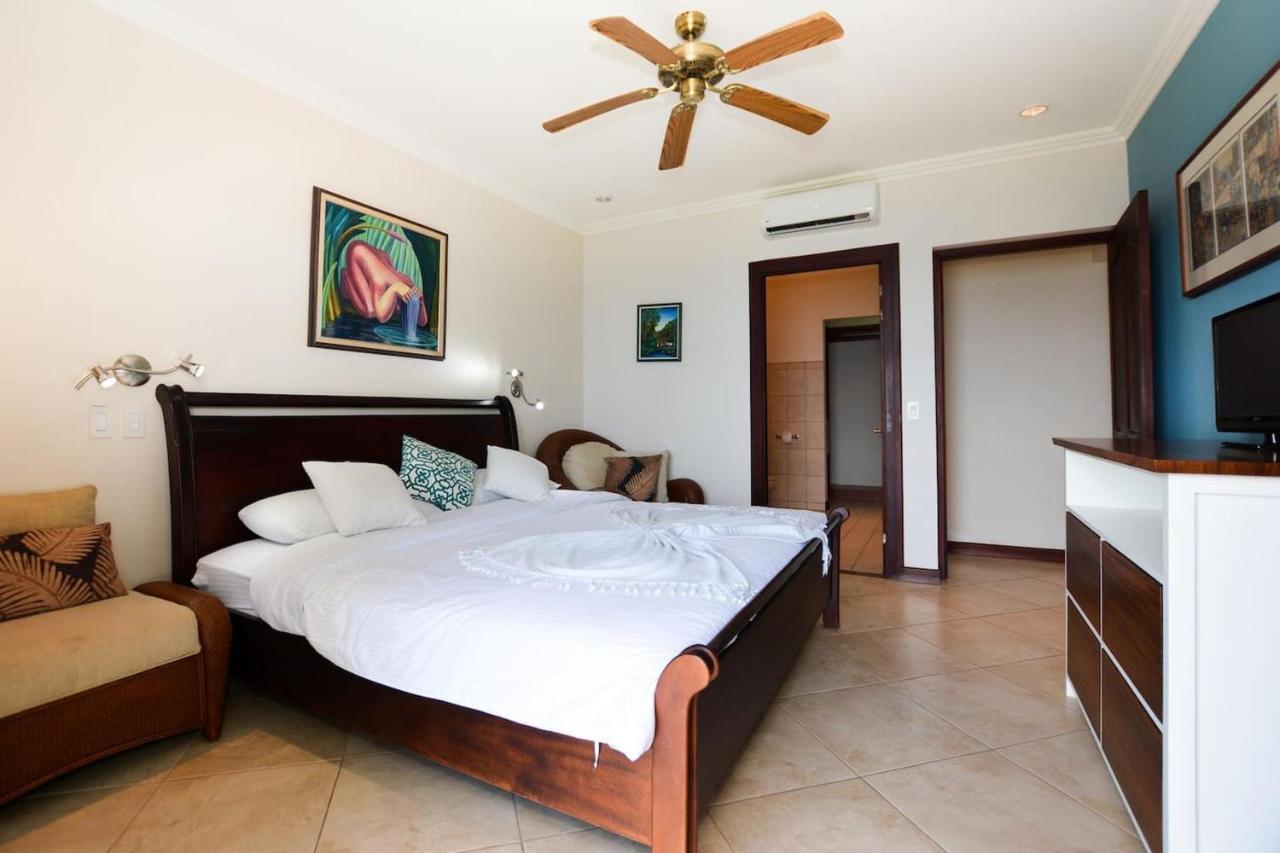 Exquisitely Decorated 5Th-Floor Aerie With Views Of Two Bays In Flamingo Villa ปลายาฟลามิงโก ภายนอก รูปภาพ